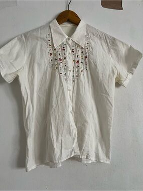 White Embroidered Short-Sleeve Button-Up Shirt